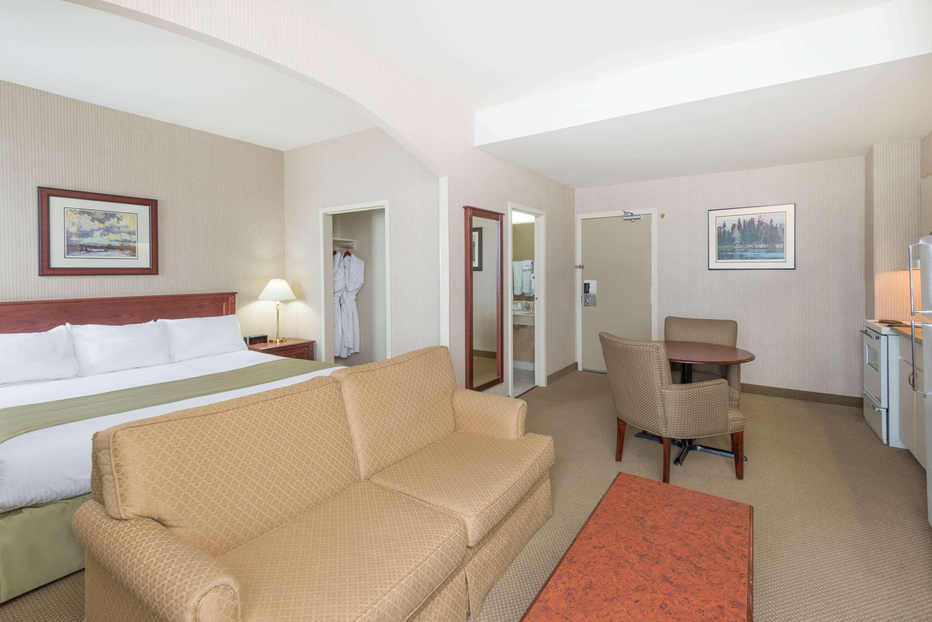 Comfort Suites Midland West Exterior photo